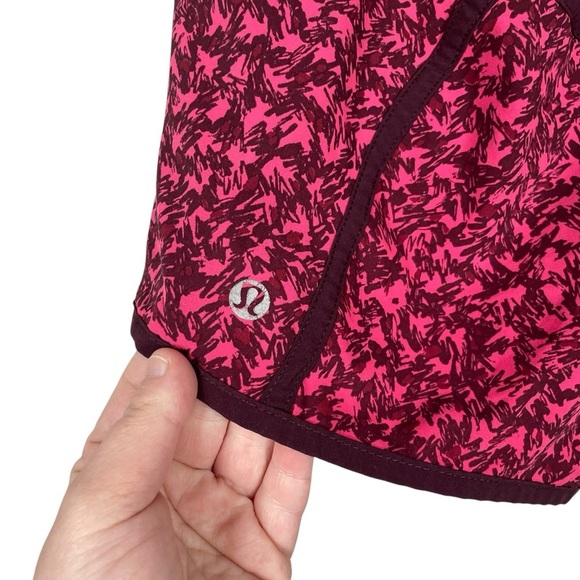 Lululemon Tracker Short III Mountain Peaks Bon Bon Bordeaux Drama Red/Pink 6 - Picture 13 of 14